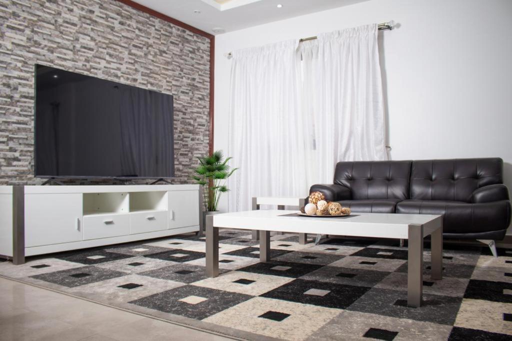Luxury Suites Chester One 다카르 외부 사진