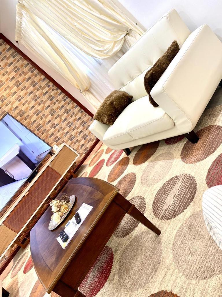 Luxury Suites Chester One 다카르 외부 사진